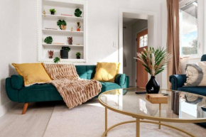 Smart Bungalow: 10-min to UF, Central Location